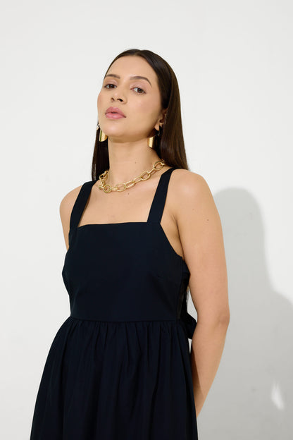 Black Mi-dē Dress