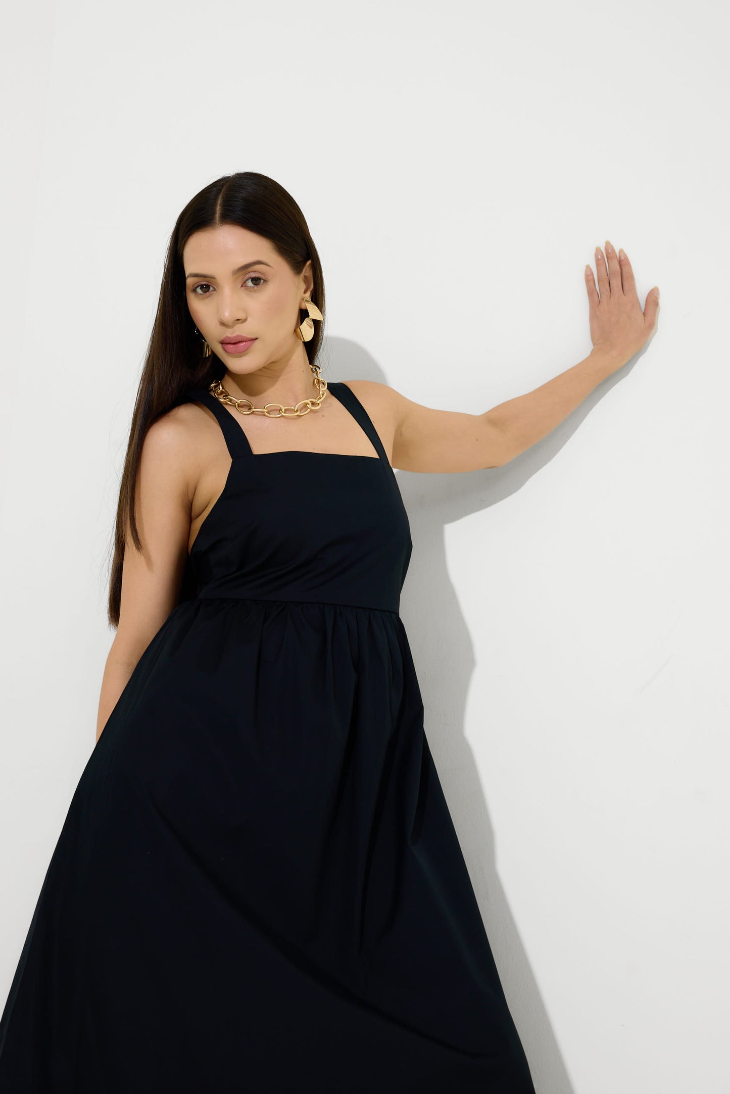 Black Mi-dē Dress